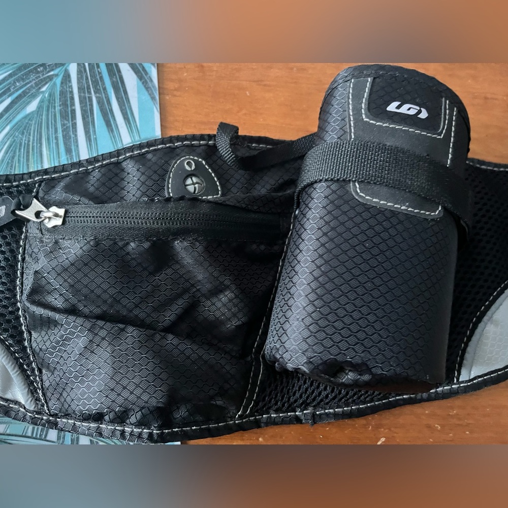 Louis garneau cycling hydration belt